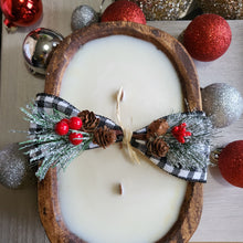 Load image into Gallery viewer, Rustic Doughbowl crackling wood wick candle
